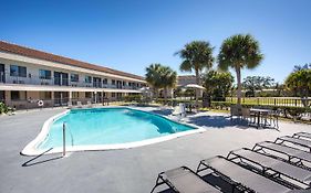 Super 8 Hotel Naples Florida